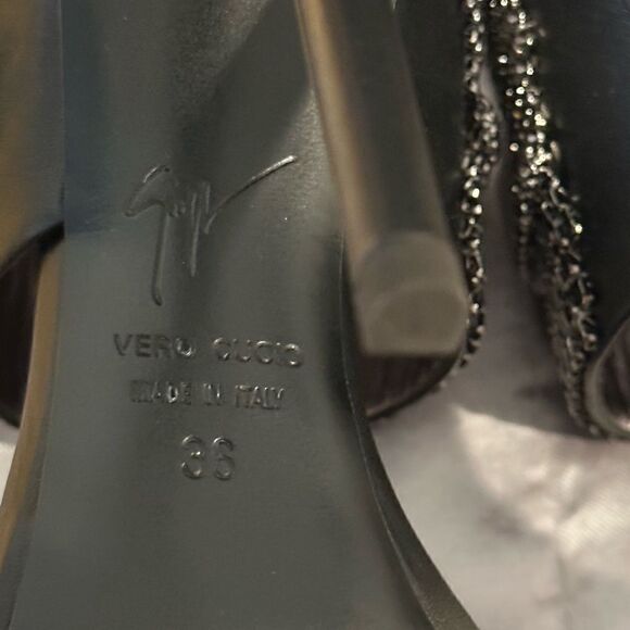 Giuseppe Zanotti Coline embellished sandals size EU36 (US 6)and EU 35,5( US5,5) - Picture 6 of 12